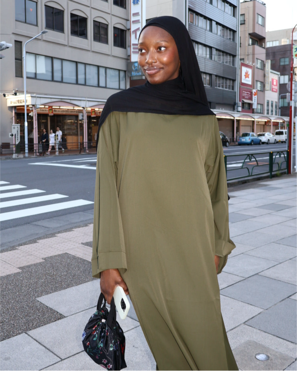 Oumou Nida Belted Abaya