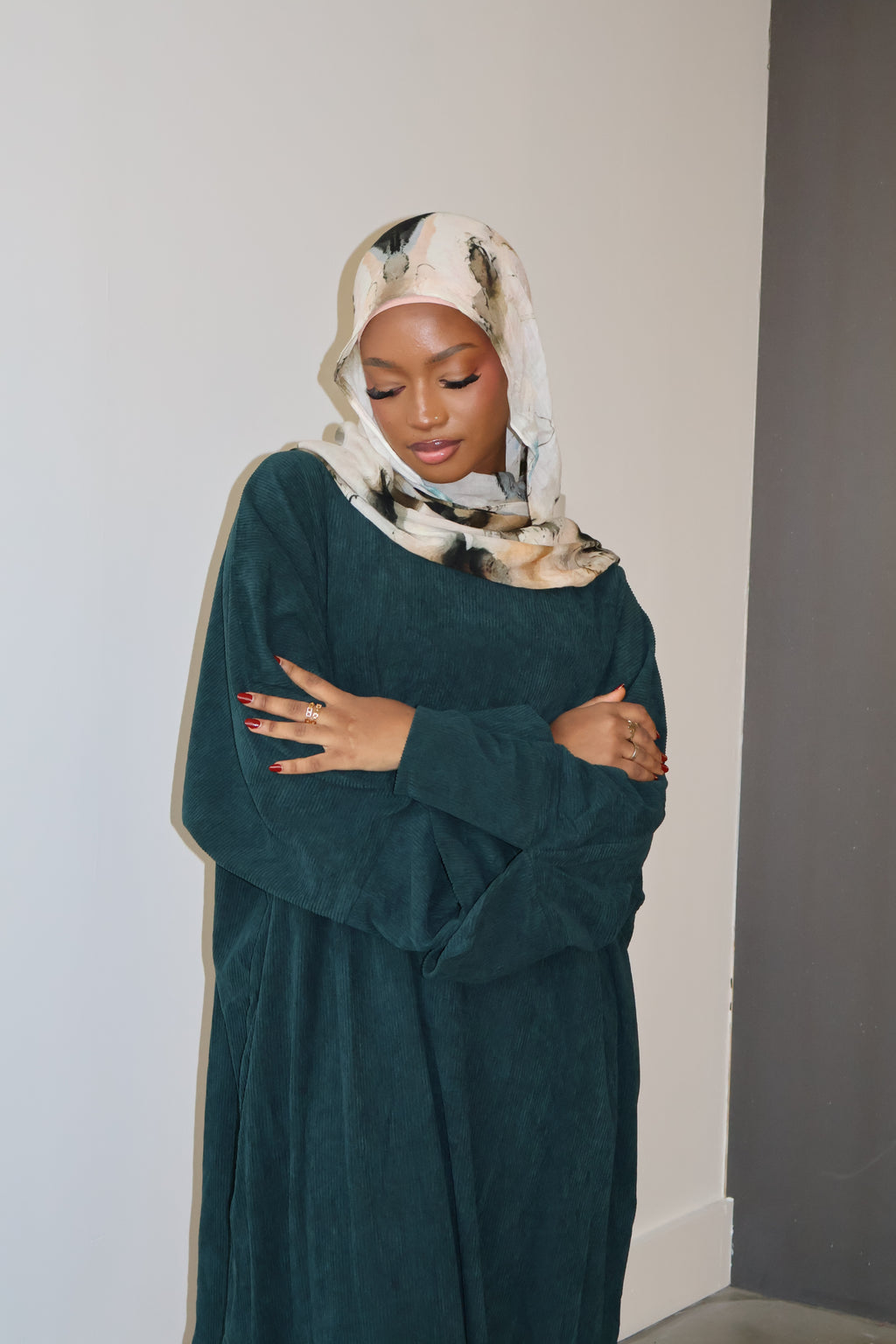 Rawan Corduroy Closed Abaya