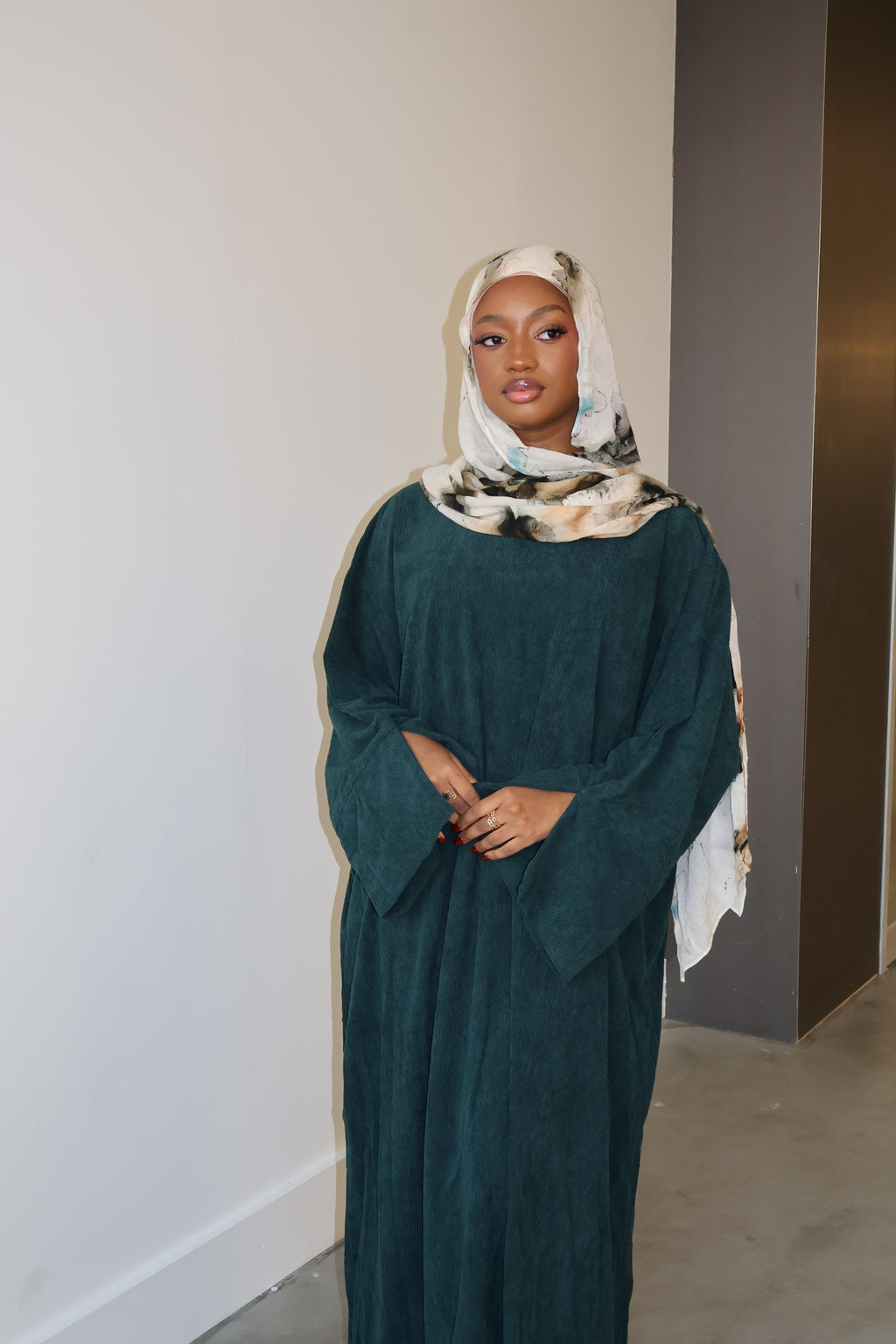 Rawan Corduroy Closed Abaya