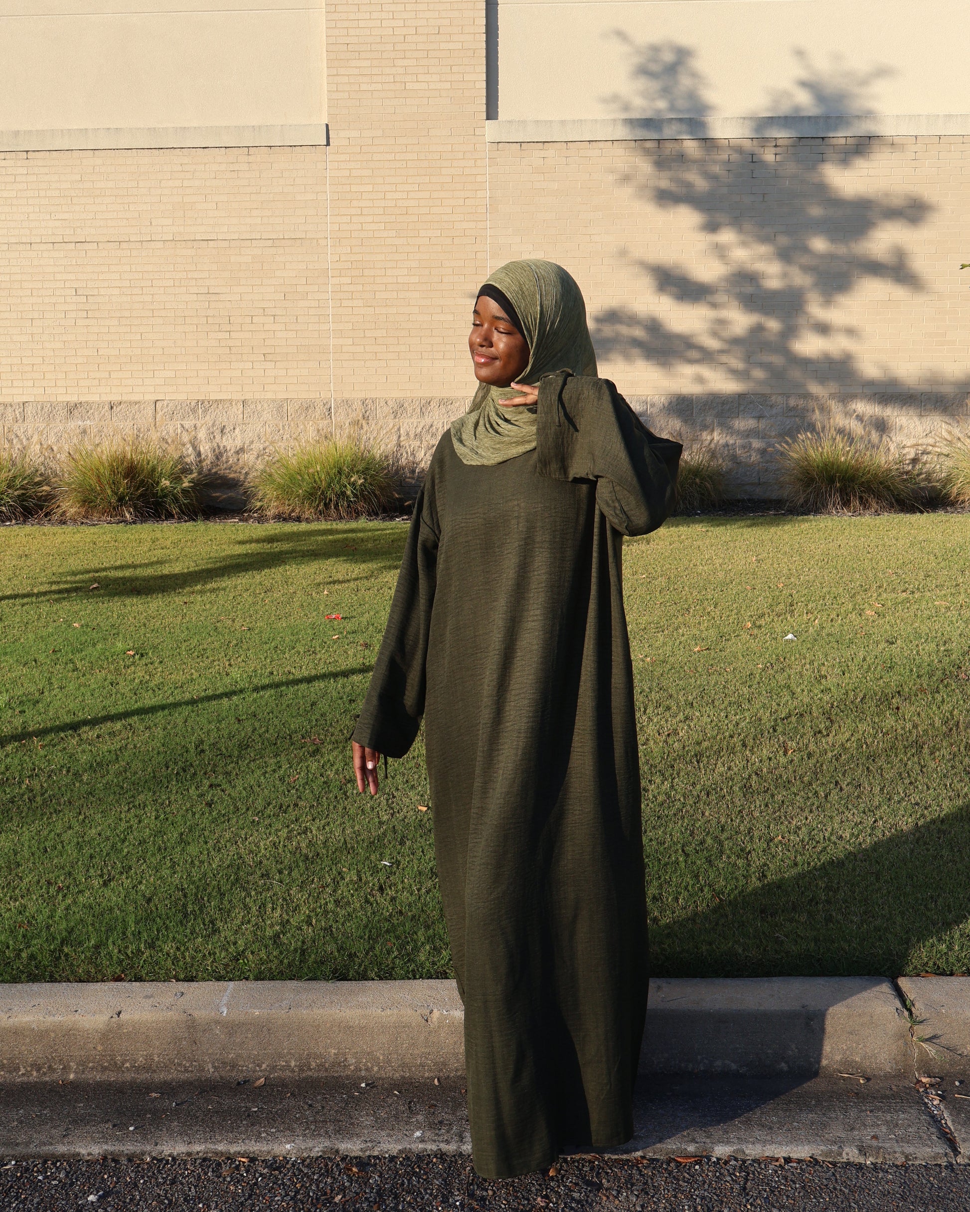 Rihla Ribbon Sleeve Abaya- Wide Fit Maxi