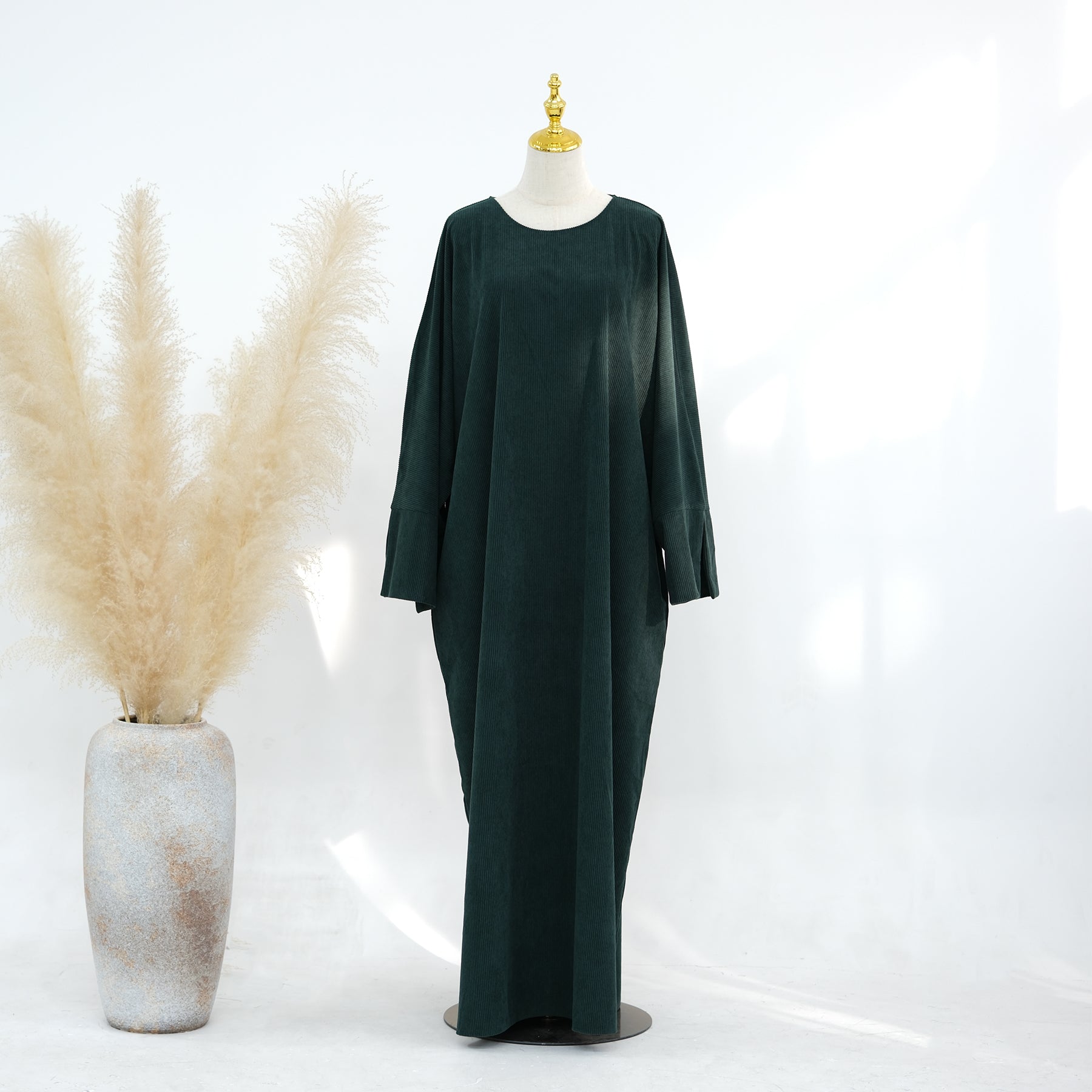 Rawan Corduroy Closed Abaya