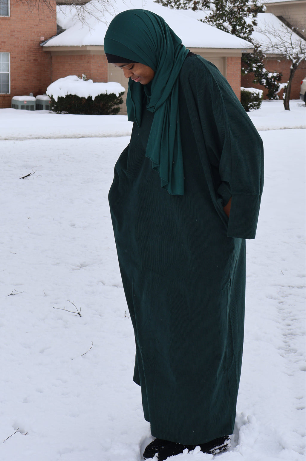 Rawan Corduroy Abaya