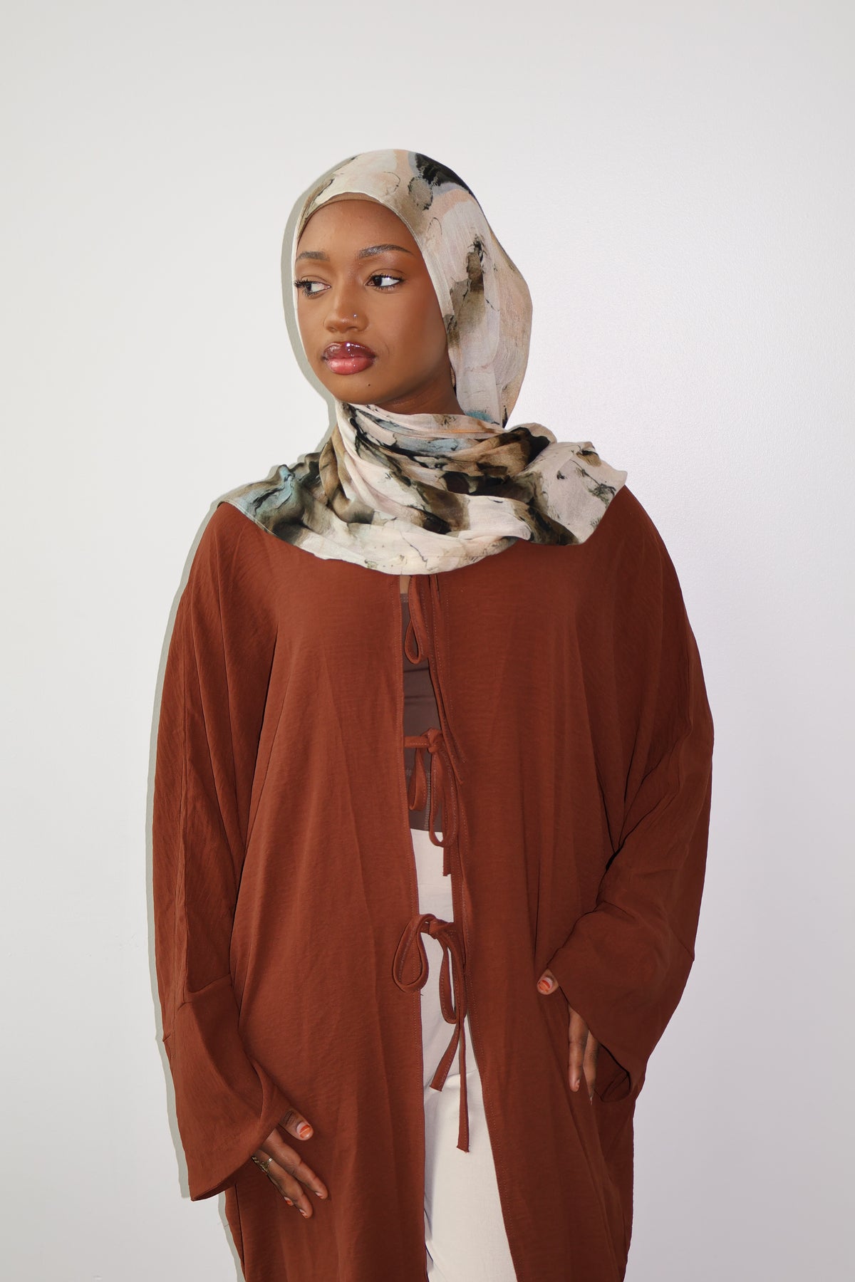 Sahar Ribbon-Tied Abaya